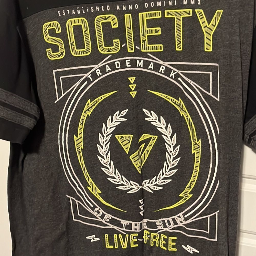 Men’s Society Tee Shirt from the Buckle. Amazing shape, Size X-Large 👕 - Picture 2 of 4